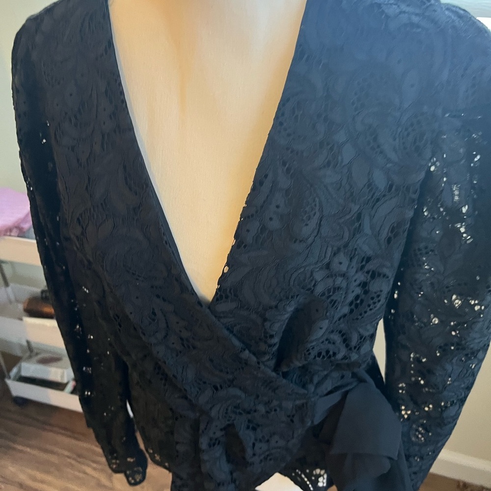 Woman’s lace dressy top